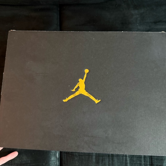 NWT Nike Air Jordan 1 Mid GS - 6.5Y/EU39 - Picture 15 of 15